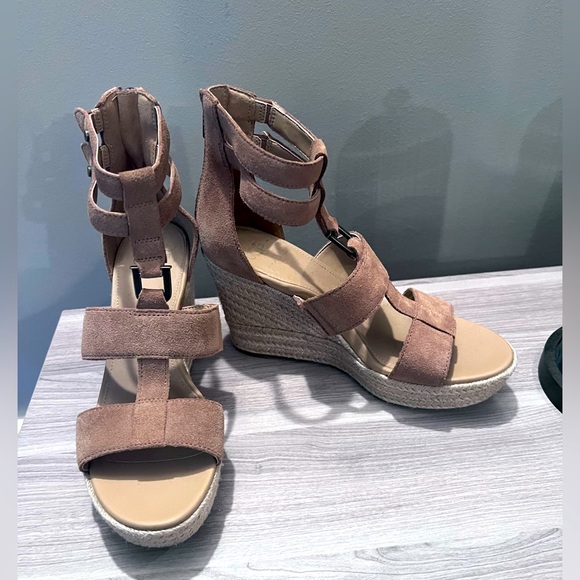 UGG Shoes - UGG tan wedges
